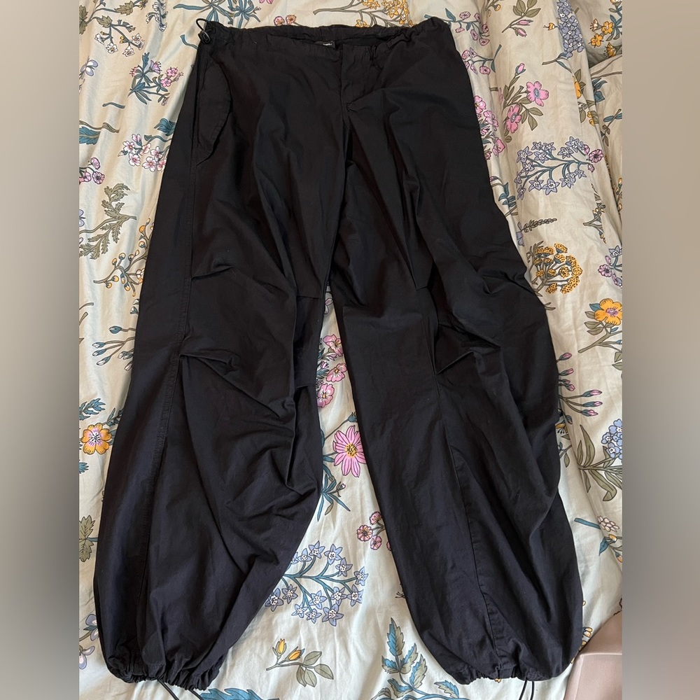 urban outfitters parachute pants